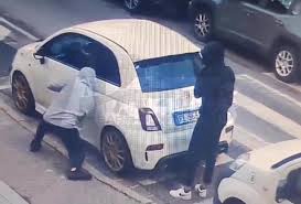 Sala Consilina, rubata in pochi minuti una Fiat 595 Abarth: indagano i carabinieri