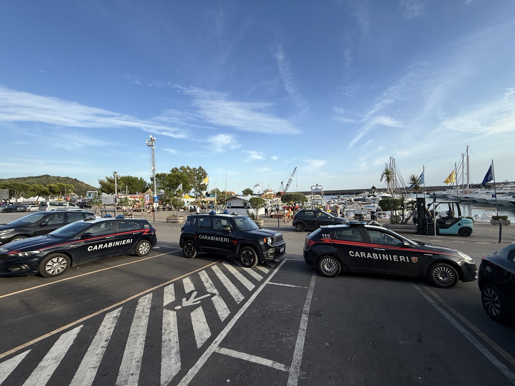 Camerota, cuoco arrestato: accusato di 30 truffe online con finti annunci di auto
