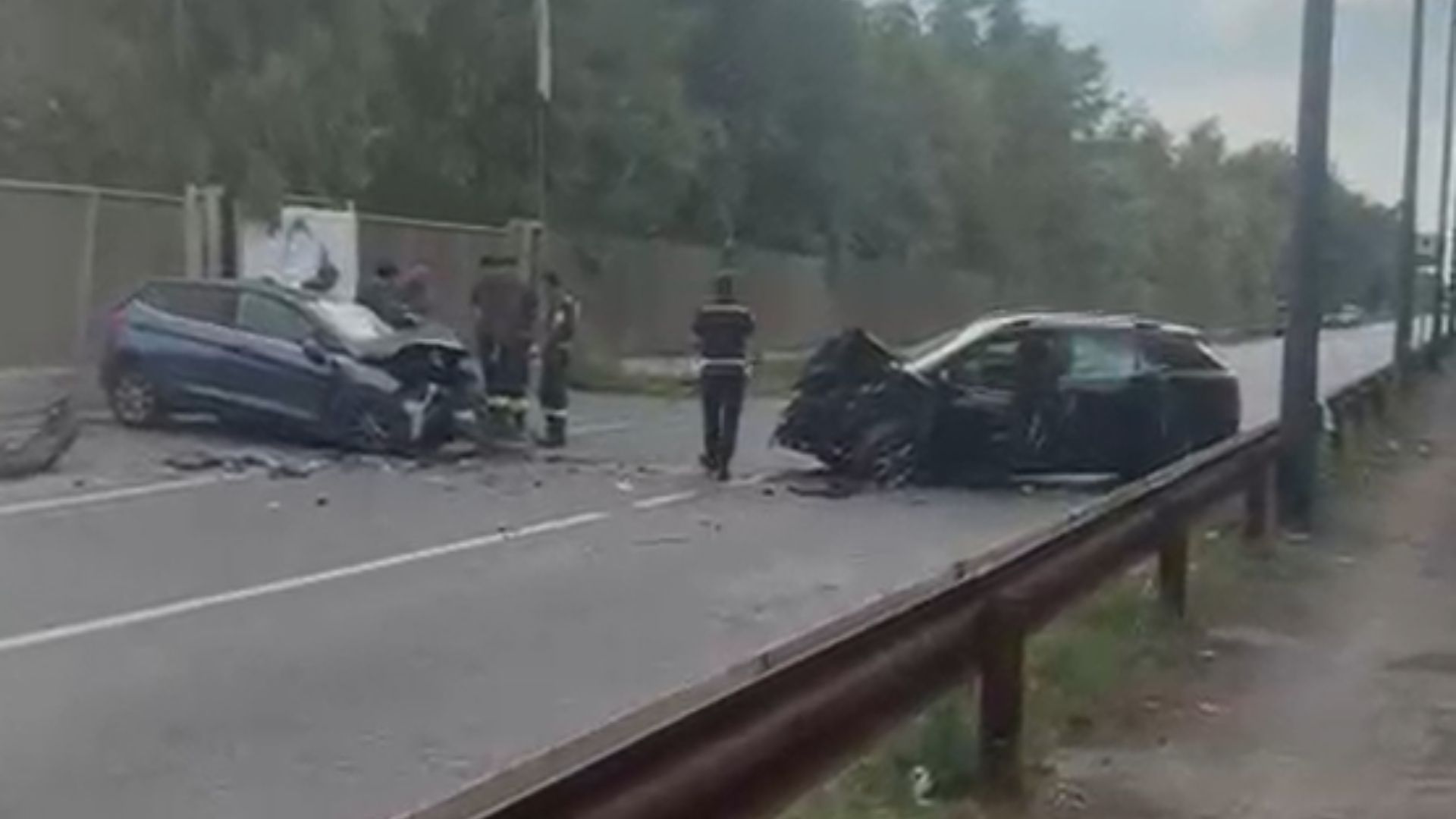 Grave incidente sulla litoranea di Pontecagnano: due giovani feriti