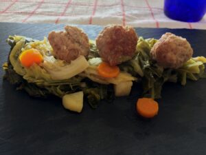 Polpettine e scarola: la ricetta della tradizione cilentana per le sere d’inverno