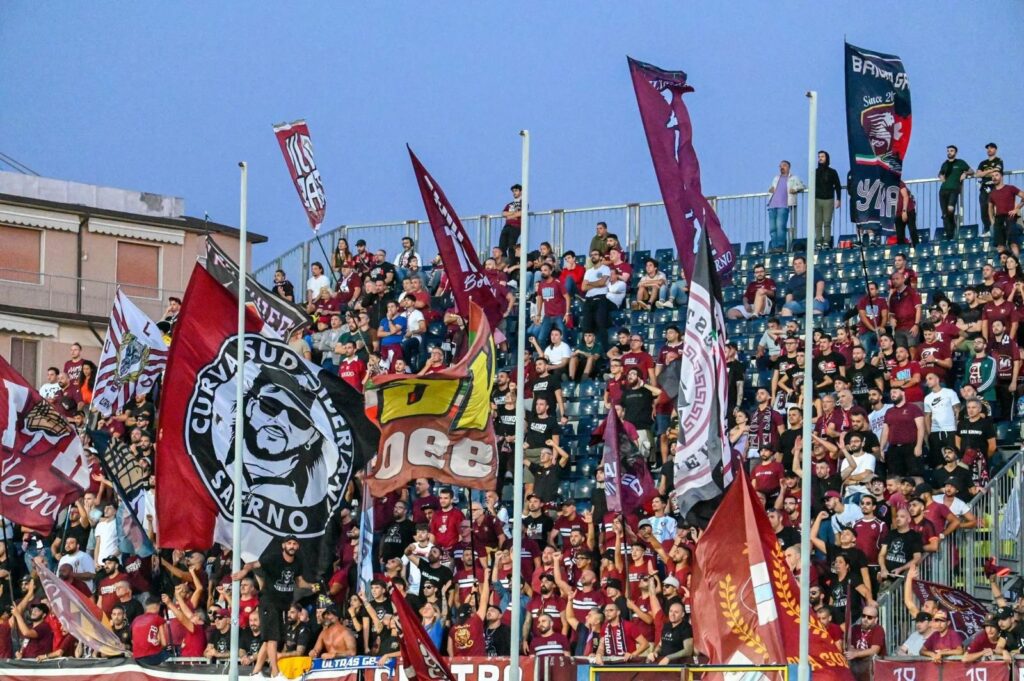 Latina-Salernitana, febbre granata: in poche ore esauriti i 1500 biglietti del settore ospiti