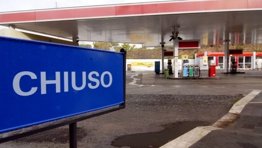 Capaccio Paestum, interdetta società: chiuso un distributore di carburanti