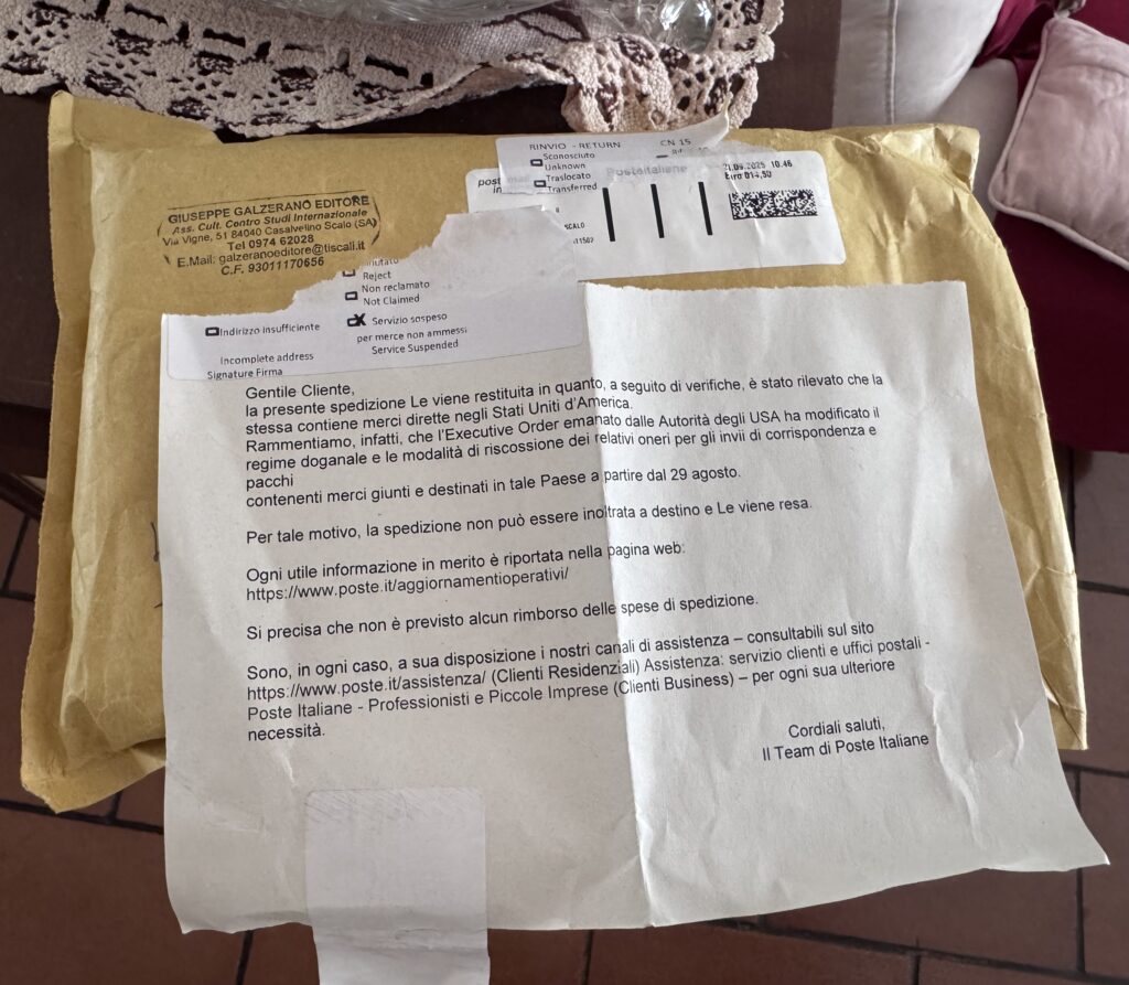 Libri di Galzerano respinti dalla dogana Usa: «Perché considerati ‘pericolosi’?»