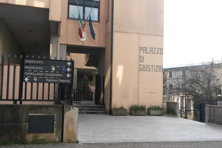Violenza sessuale su una paziente: condannato ginecologo nel Vallo di Diano