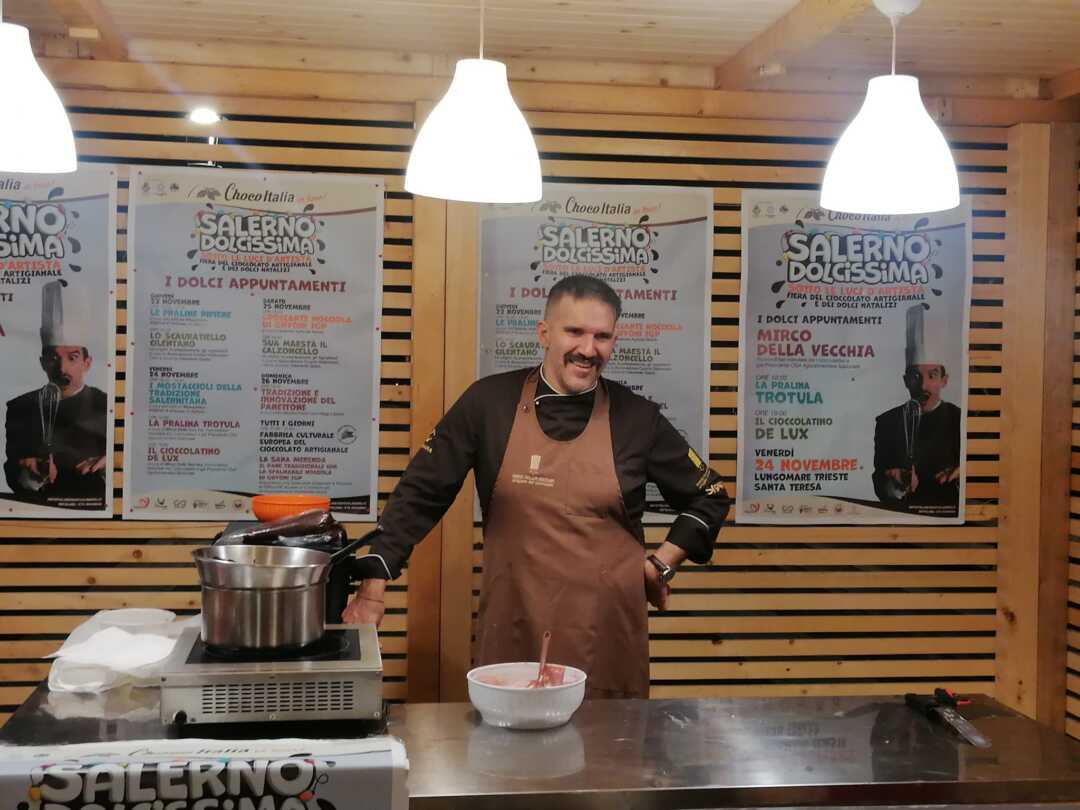 Sul lungomare di Salerno la tavoletta di cioccolato più lunga del mondo