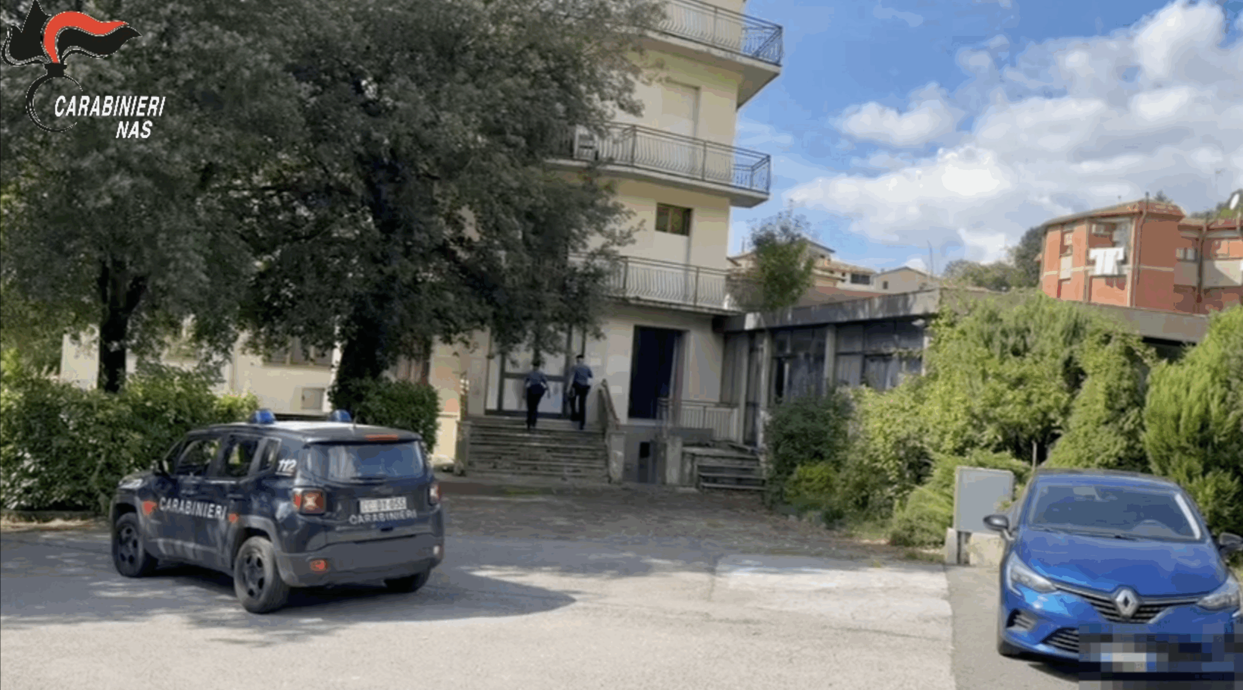 Migranti senza cibo né cure: cinque indagati e sequestro da 720mila euro alla cooperativa Desy