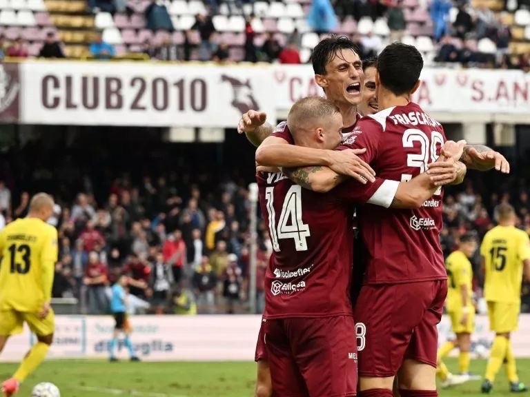 Salernitana, ora due trasferte decisive: primato da difendere