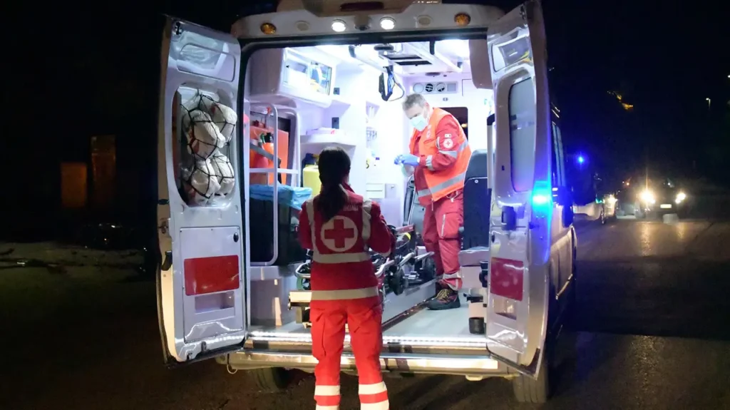 Fondovalle Sele, scontro tra Suv e utilitaria: tre feriti gravi
