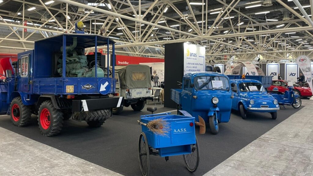 Bologna: alla 42° edizione di Auto e moto d’epoca anche Anas con mezzi aziendali storici