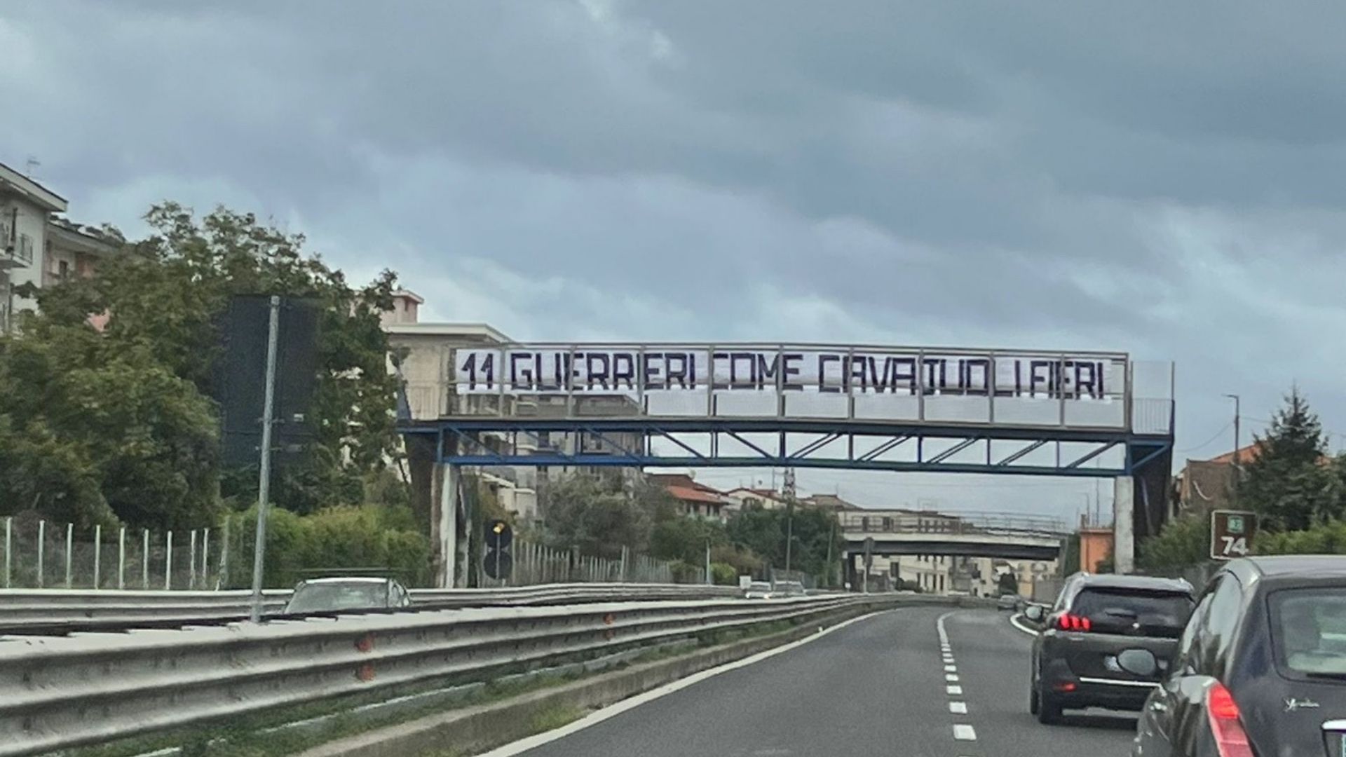 Salernitana-Cavese, aria di derby: spunta uno striscione in autostrada