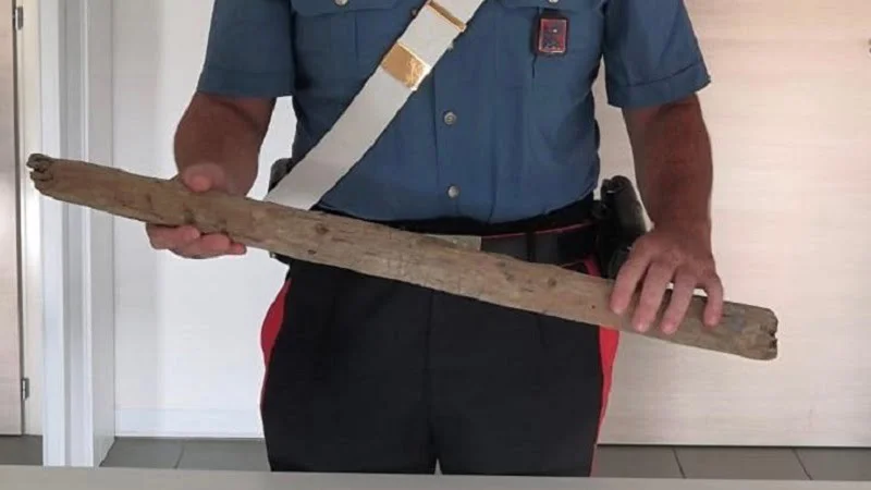 Cilento, picchia la moglie con un bastone: arrestato 37enne