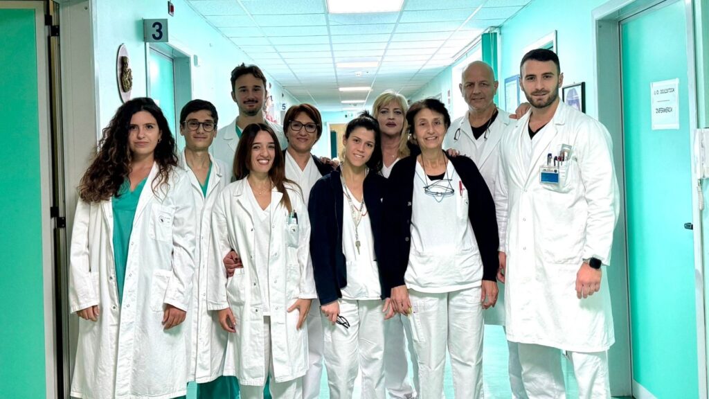 La scheggia di un piatto le recide il bulbo oculare: equipe del Curto salva la vista a una bambina