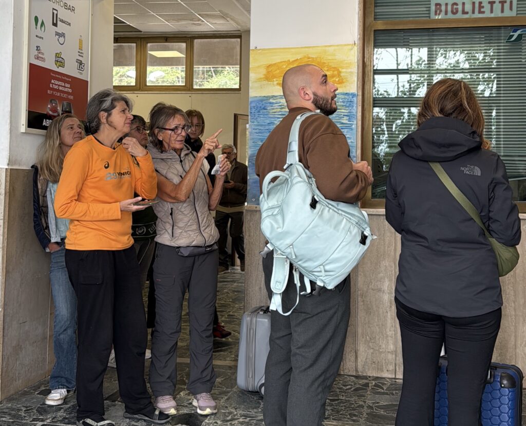 Treno cancellato nel Cilento: passeggeri bloccati e disagi sulla linea ferroviaria tirrenica