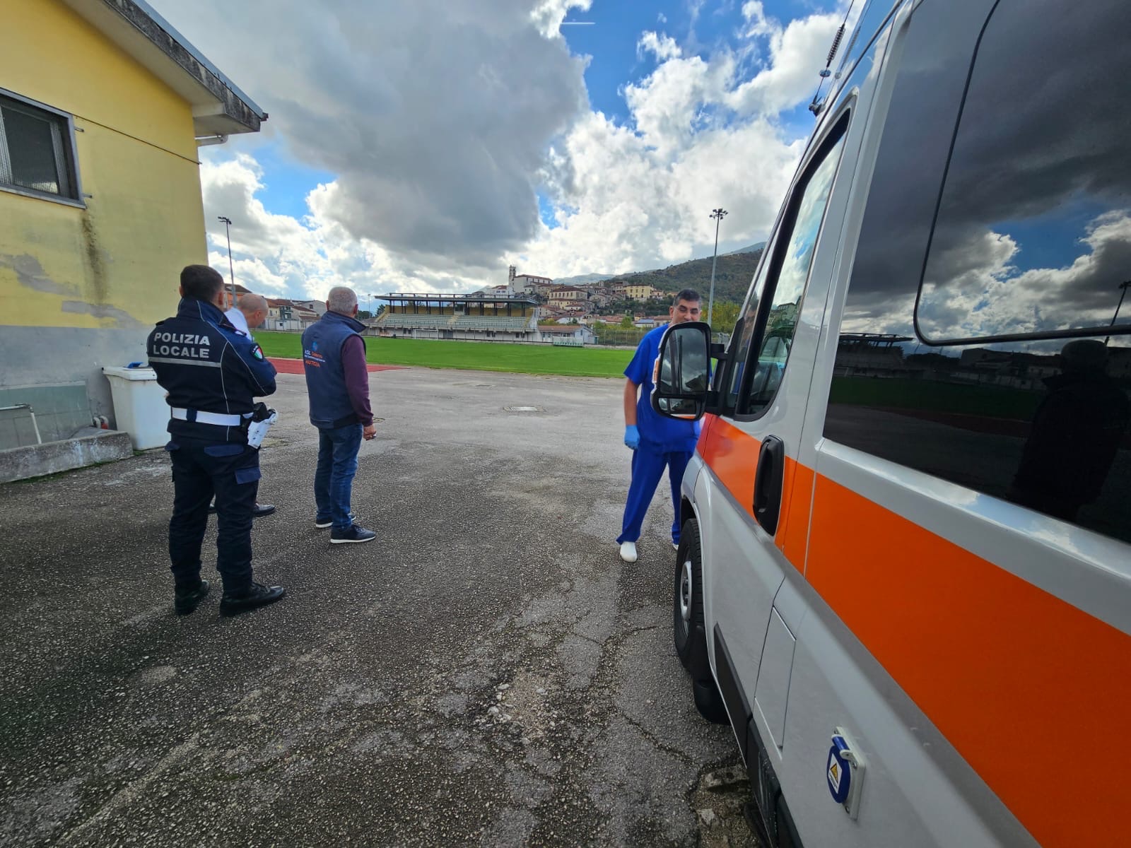 Malore in ufficio, uomo di 65 anni trasferito d’urgenza da Polla a Vallo della Lucania