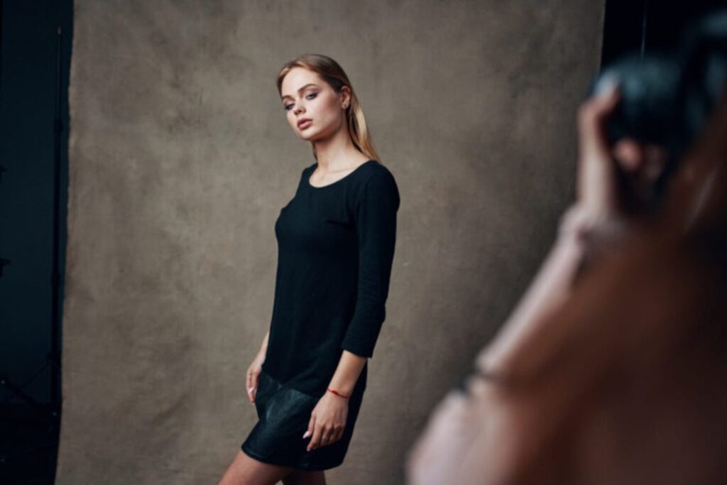 Il ritorno del minimalismo, la moda si spoglia dell’eccesso