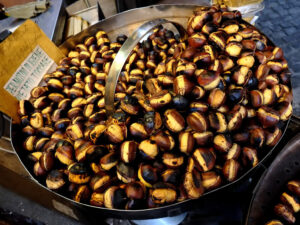 Orria: quattro giorni di castagne, cultura e musica: mostre, libri e concerti