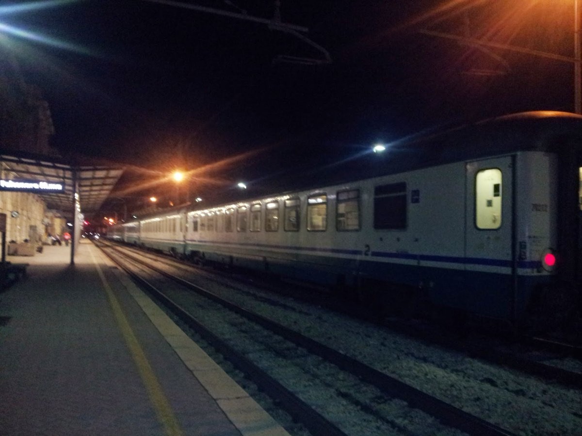 Treni bloccati sulla linea Salerno-Paola: disagi anche per il Cilento
