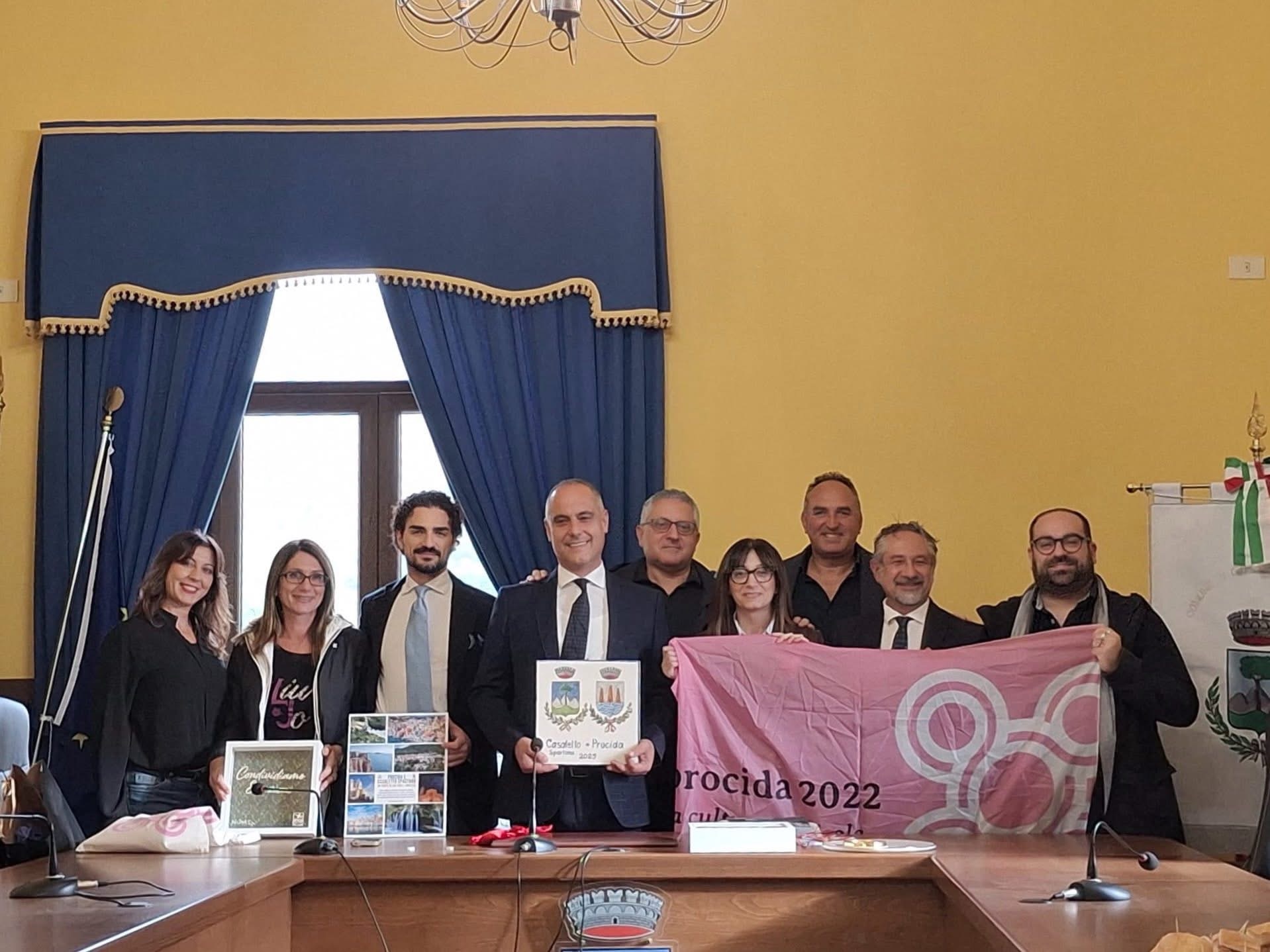 Procida e Casaletto Spartano, ponte di cultura e amicizia