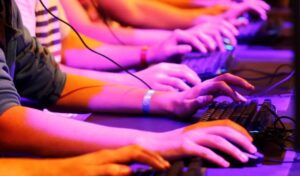 Economia digitale in crescita, vale fino al 15% del PIL mondiale