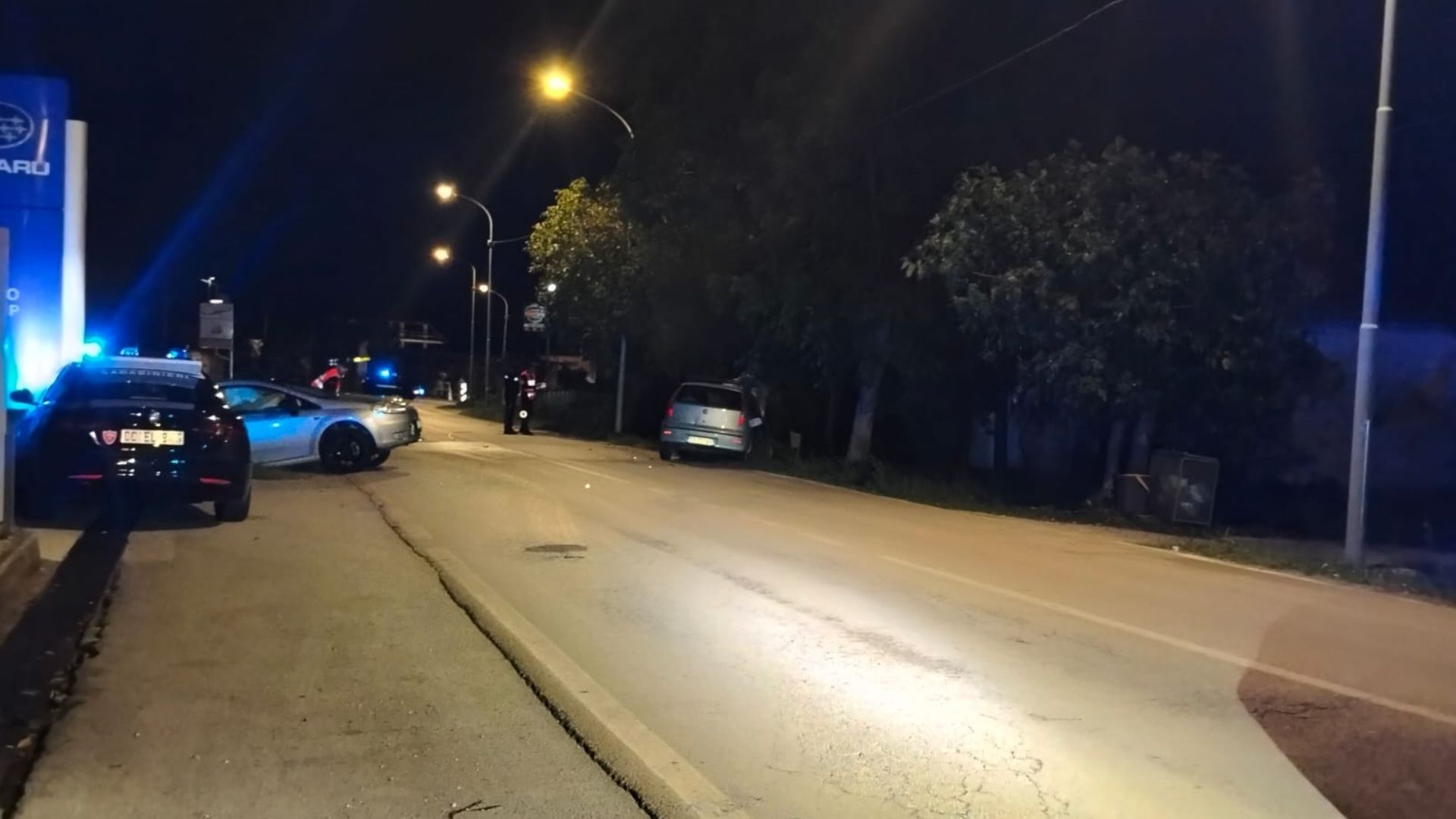 Sala Consilina, scontro tra auto in località Fonti: veicolo a gas prende fuoco, un ferito