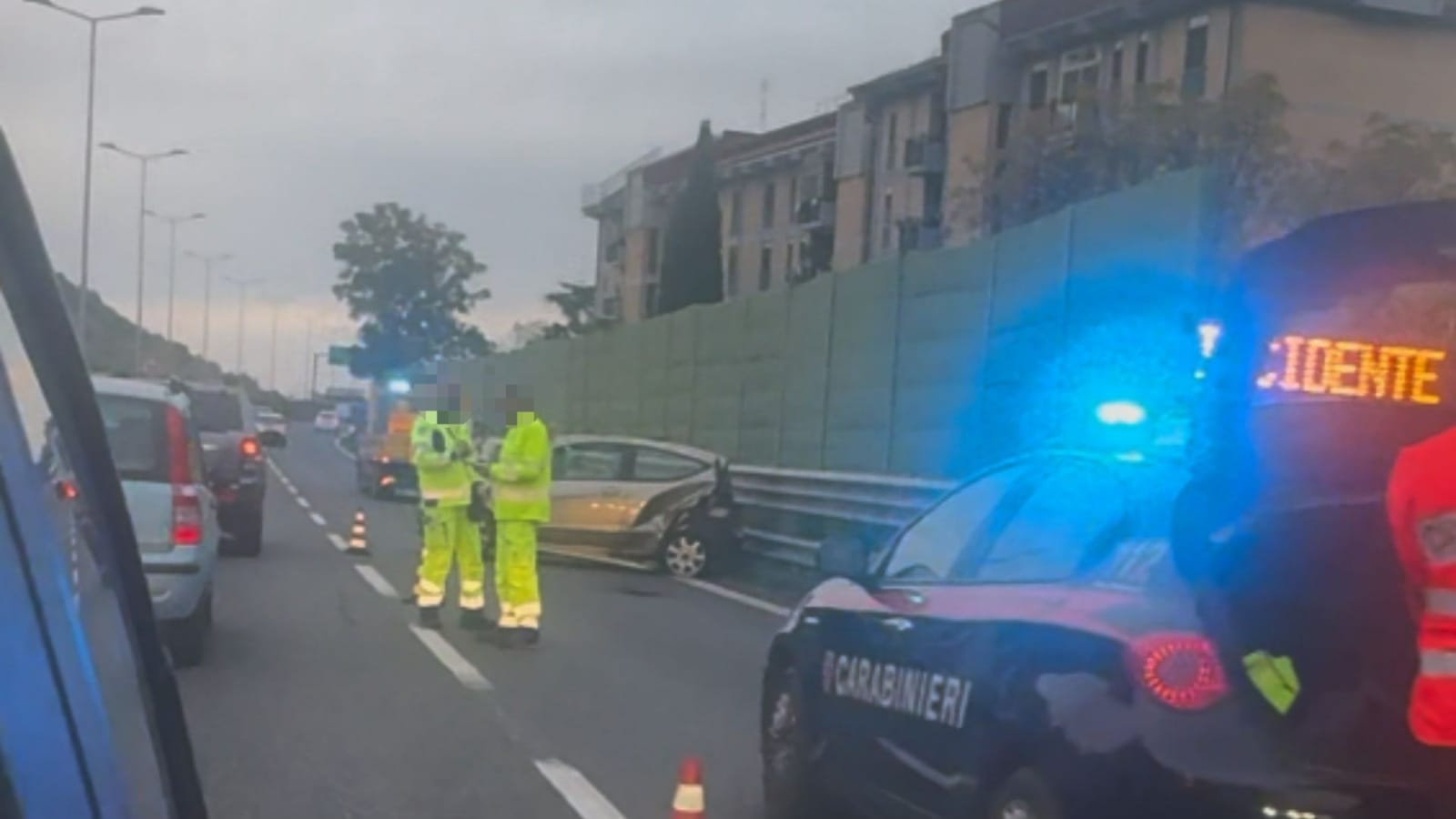 Incidente sulla tangenziale di Salerno, due i veicoli coinvolti