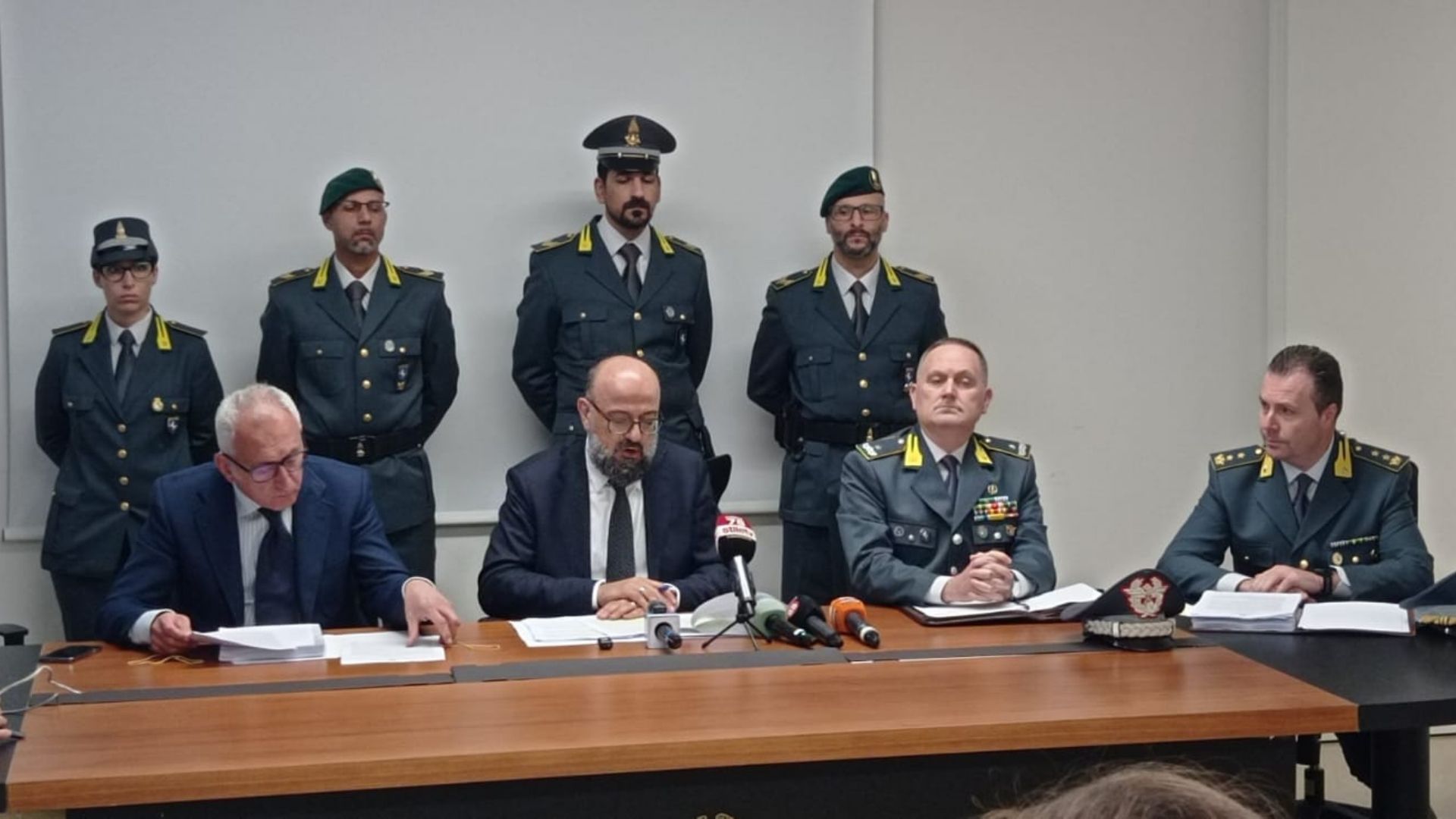Maxi blitz antidroga nel Salernitano: tutti i nomi dei 39 arrestati