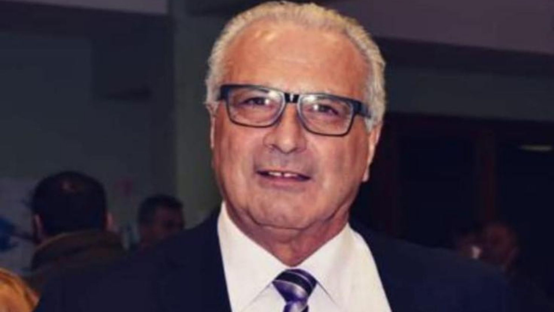 ‘Farai la fine di Vassallo’: la grave intimidazione al sindaco Apolito scuote il Cilento. Scatto di solidarietà