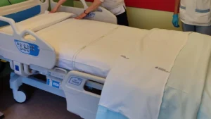 Giffoni Valle Piana, 49enne va in ospedale per forti dolori addominali e muore: aperta inchiesta