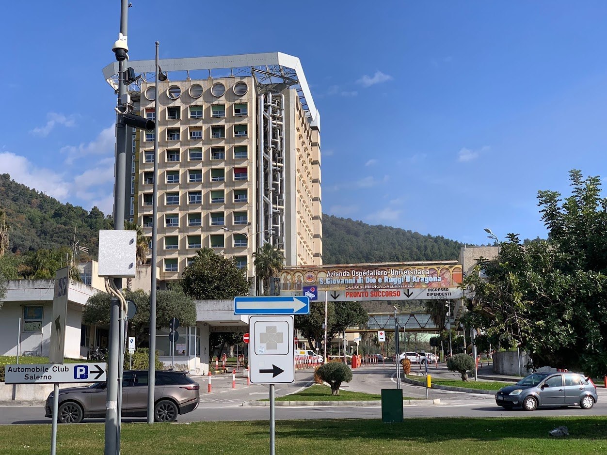 Morte sospetta all’ospedale di Salerno: 69enne di Nocera deceduta dopo un intervento chirurgico