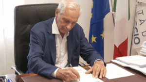 Capaccio Paestum, maggioranza in fibrillazione: otto consiglieri prendono le distanze da Paolino