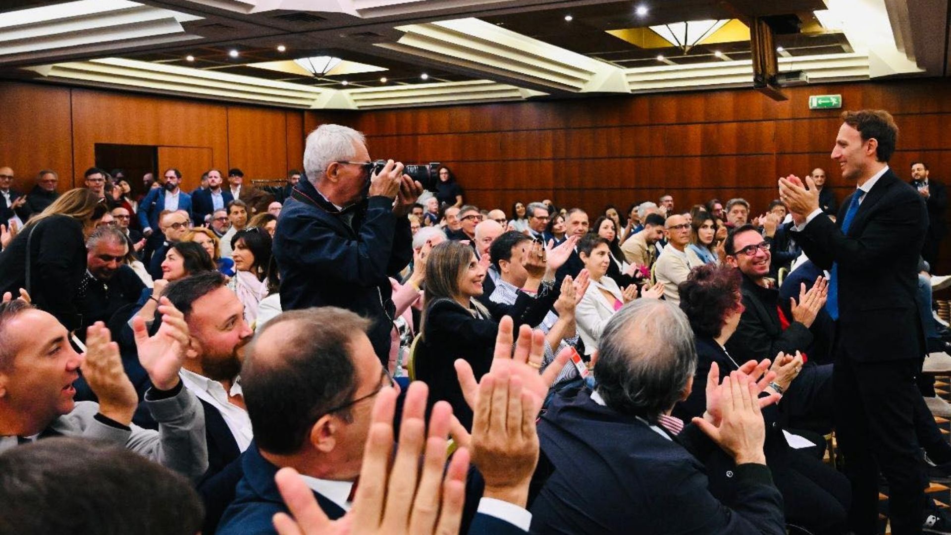 Pd campano: Piero De Luca proclamato segretario, Teresa Armato presidente