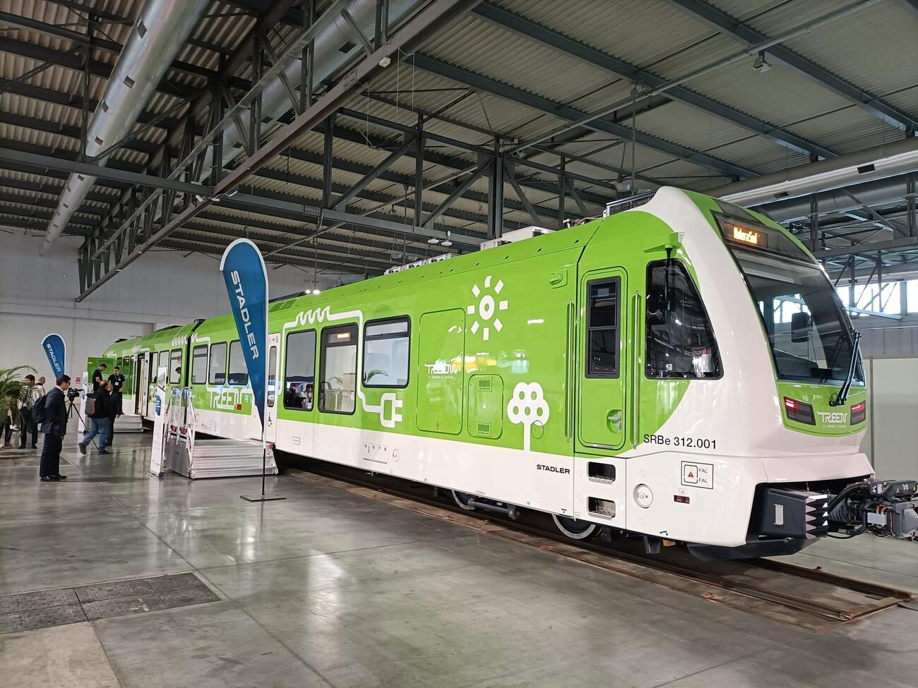 Treen, il primo treno a batteria a scartamento ridotto: convogli operativi entro il 2026