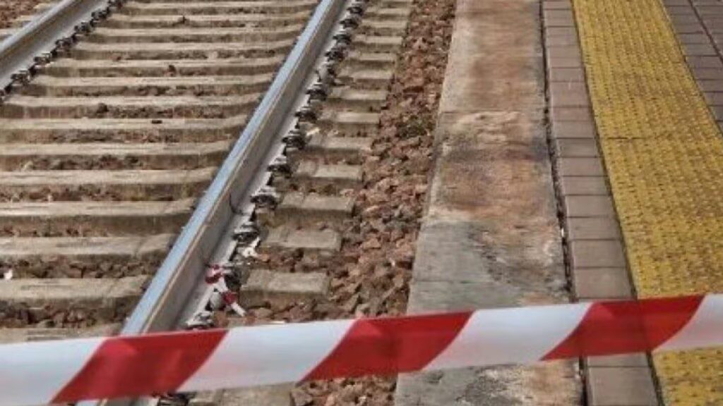 Scoperto un cadavere sul treno diretto a Sapri: indagini in corso
