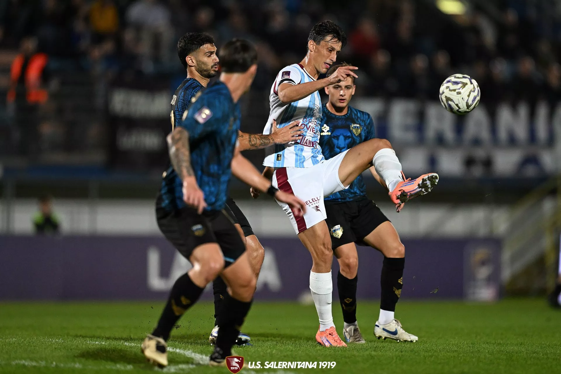 Salernitana-Crotone lunedì ore 20.30, Raffaele ritrova tutti: pronto il tridente