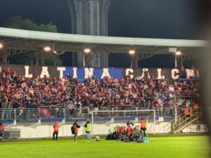 Latina e Salernitana all’intervallo senza reti: equilibrio e intensità al “Francioni”
