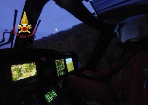 Va in cerca di funghi ma si perde a Fusara: salvato dai Vigili del Fuoco con l’elicottero