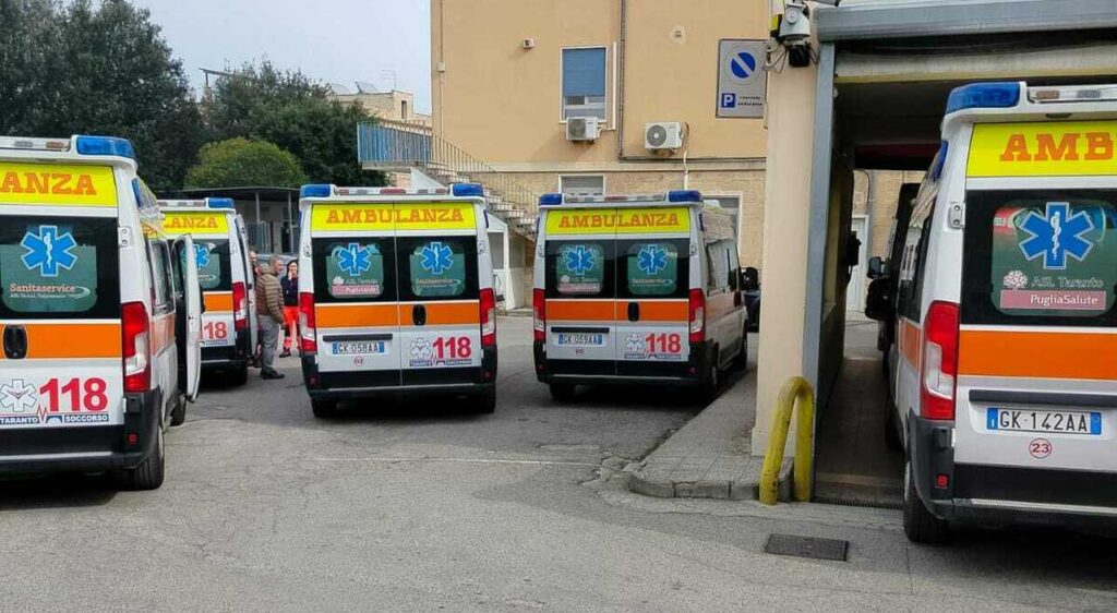 Cade in casa e batte la testa: muratore di 46 anni ricoverato in ospedale