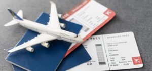 Aeroporto, viaggiatore senza carta d’identità al momento dell’imbarco: cosa succede e quando la patente può essere accettata