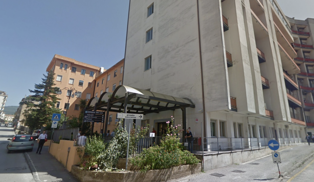 Camerota, domani l’esame esterno sulla salma del 23enne morto dopo la caduta in casa