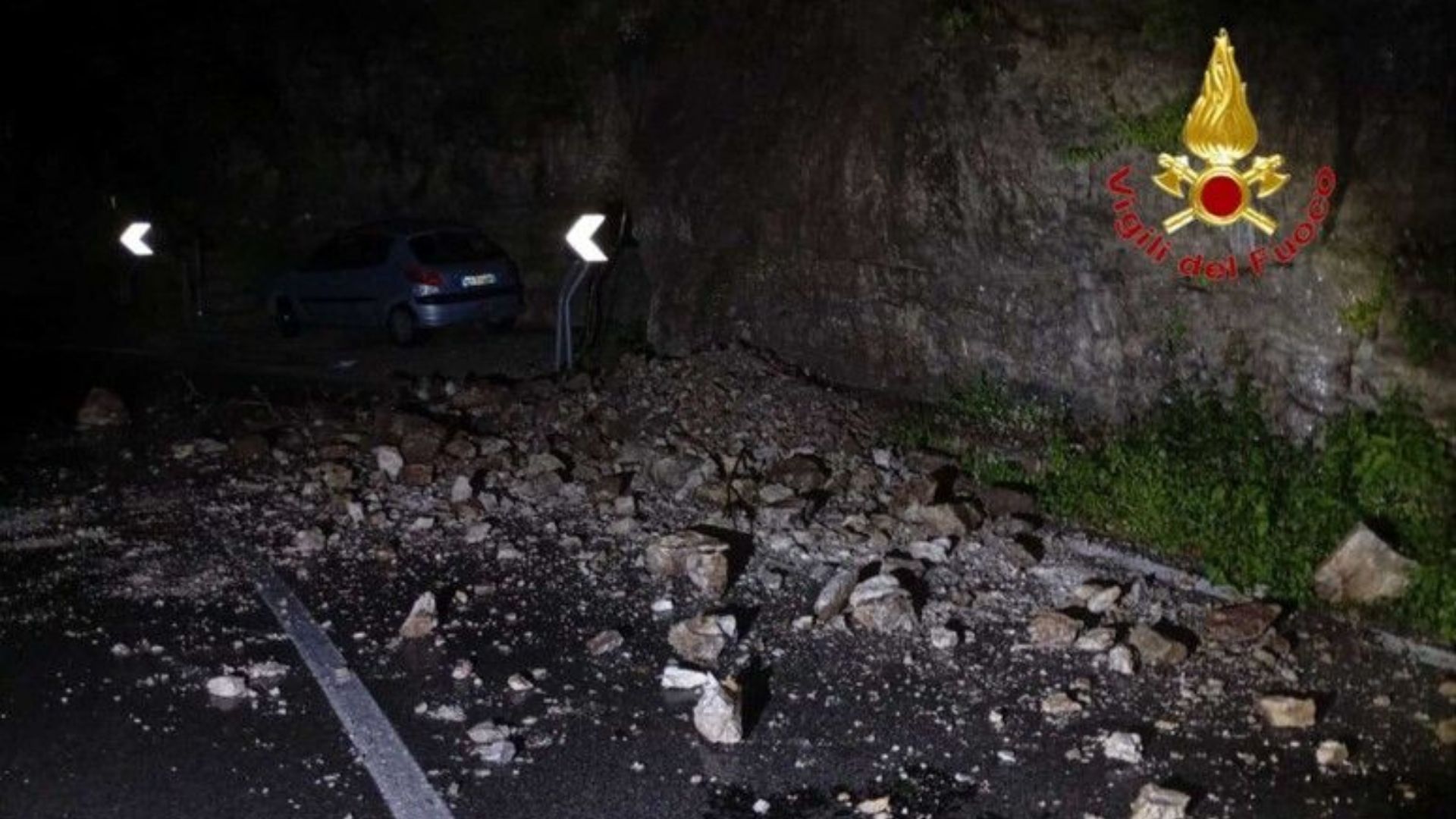 Statale Amalfitana ancora chiusa: maltempo e frane rallentano i lavori