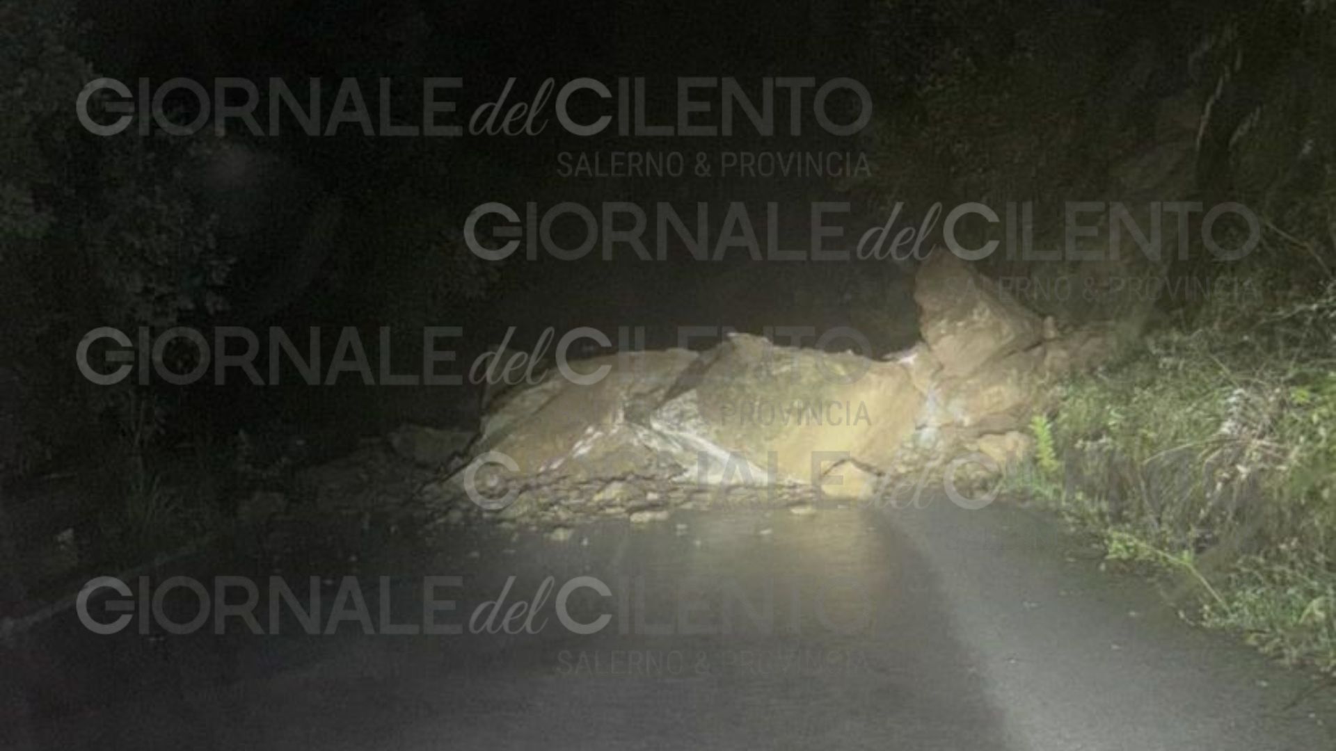 Frana sulla SP 112: disagi per la circolazione tra Rutino e Lustra