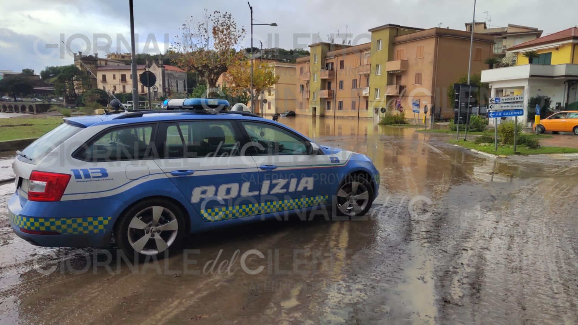 Sapri, famiglia salvata durante l’ondata di maltempo: abitazione sommersa dall’acqua