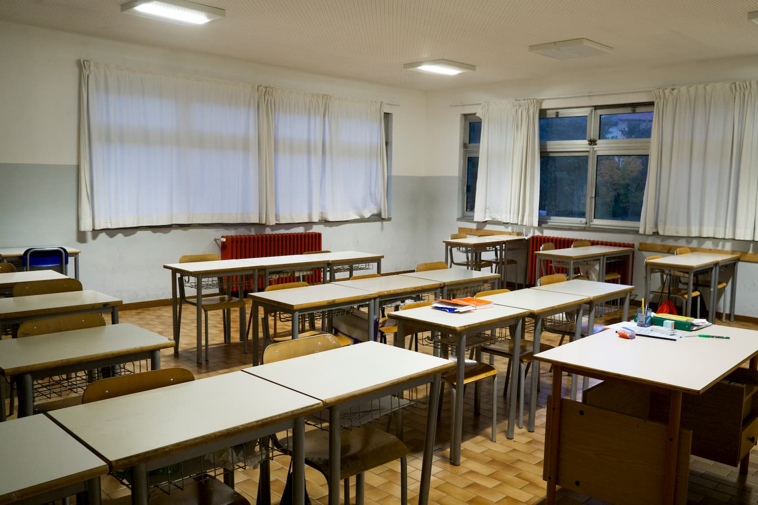 Atti osceni davanti all’Alberghiero: identificato in poche ore il presunto molestatore