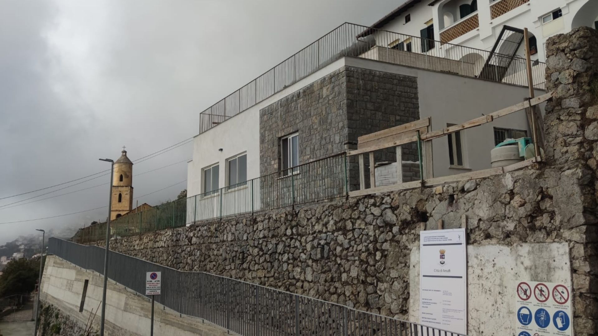 Amalfi, lavori in corso per un nuovo centro di aggregazione nella ex scuola di Tovere
