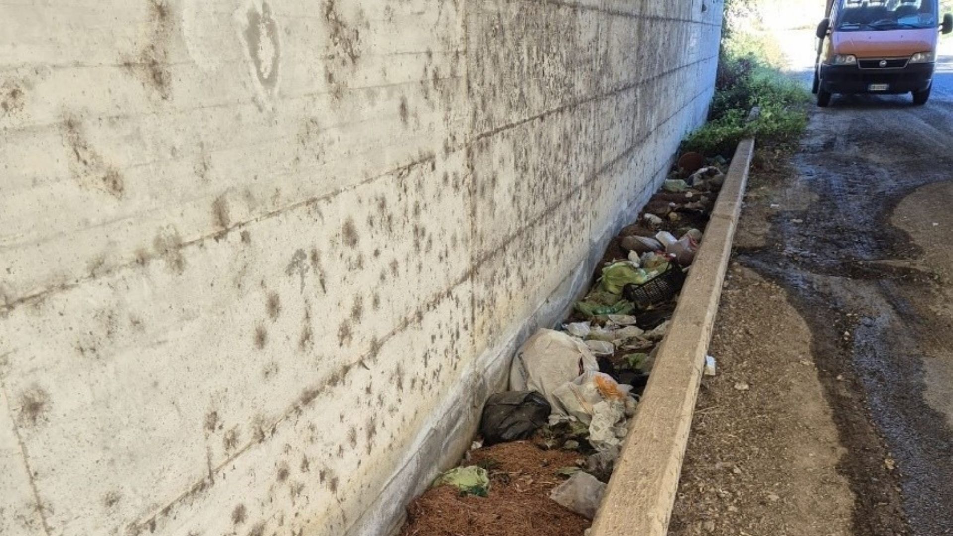 Atena Lucana, bonificate diverse discariche abusive: raccolti 15 quintali di rifiuti