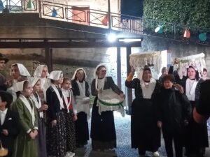 Successo per il ritorno della Festa della castagna tra i vicoli di Futani