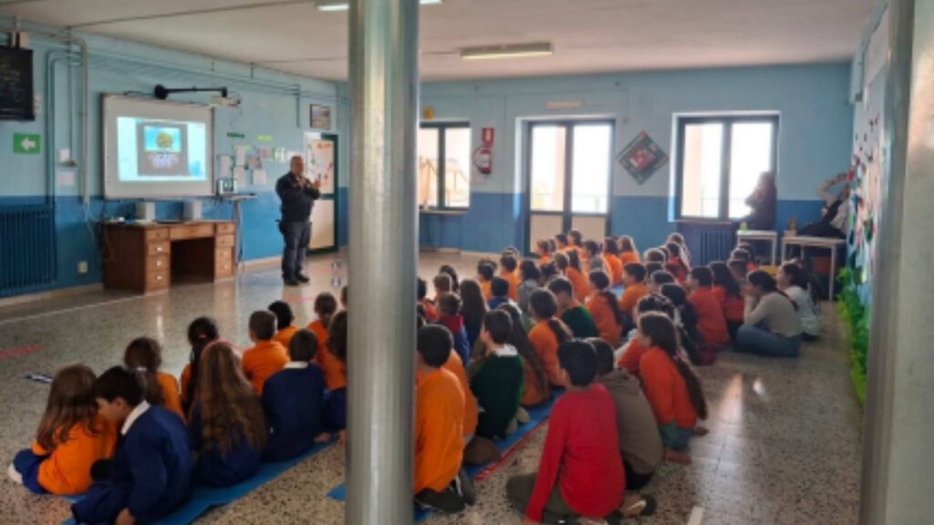 Festa dell’albero 2025: lezioni speciali a scuola con i carabinieri forestali