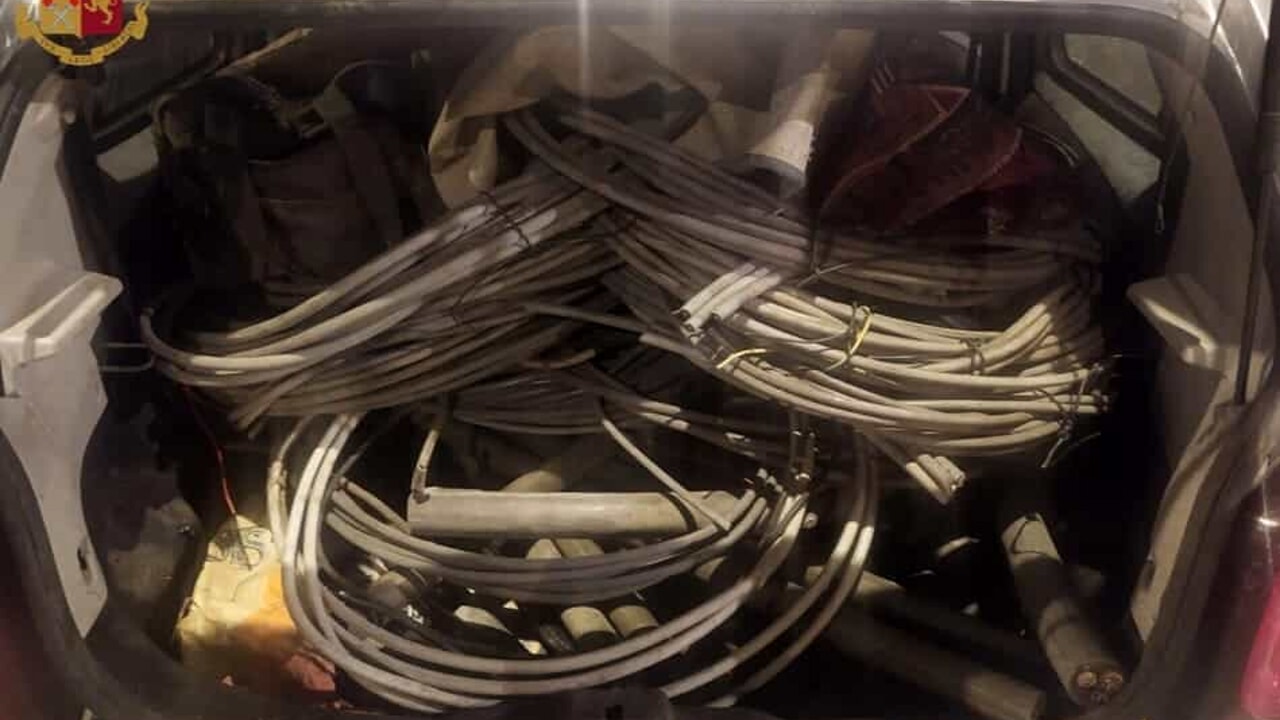 Furti nelle centrali di telecomunicazione a Tramonti: tre nei guai per furto aggravato