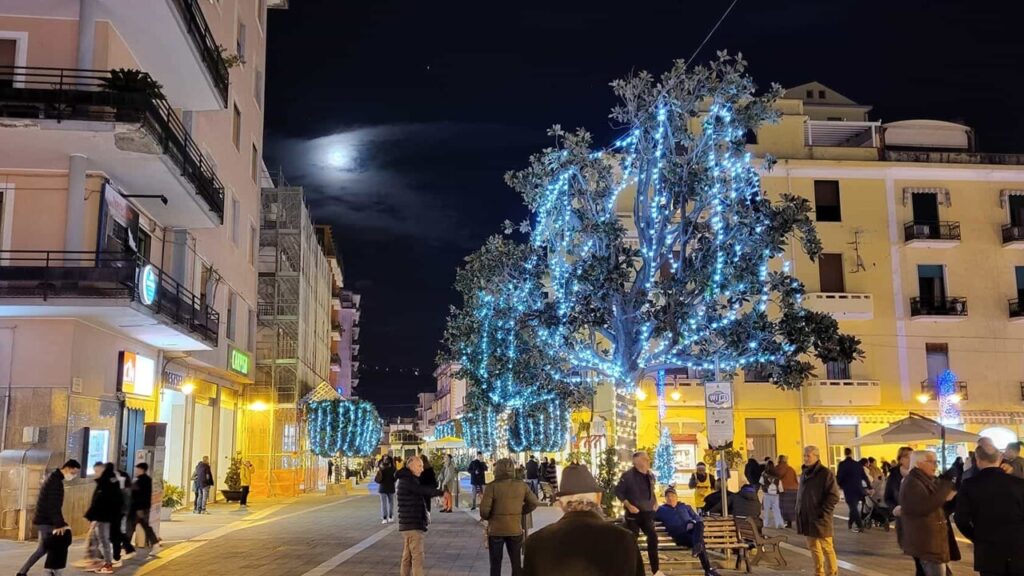 Agropoli, 48 mila euro per le luci di Natale