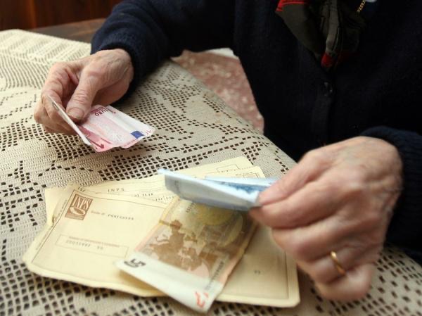 Futani, anziana truffata da un finto nipote: portati via soldi e gioielli